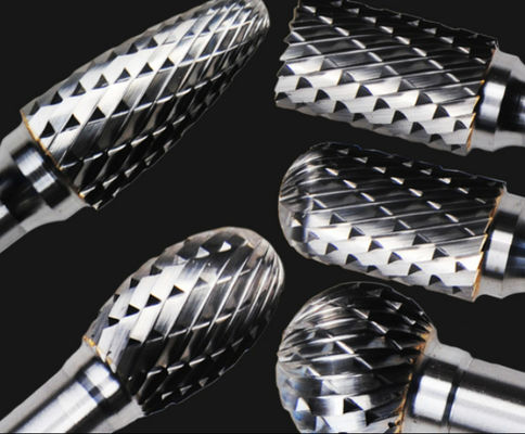 Maszyna z łożyskiem kulkowym Obrotowy węglik wolframu Burr Stożek Kształt drzewa Odporność na zużycie