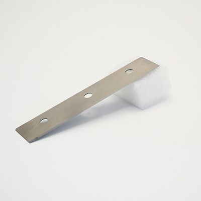 Niestandardowe ostrze do cięcia włókien chemicznych z cementowanego węglika wolframu z trzema otworami, do maszyn przemysłowych do cięcia folii